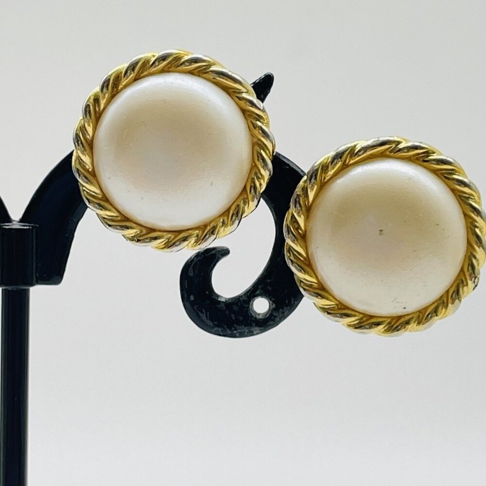 Vintage Gold Tone Stud Earrings Rope Frame White Bead Pierced